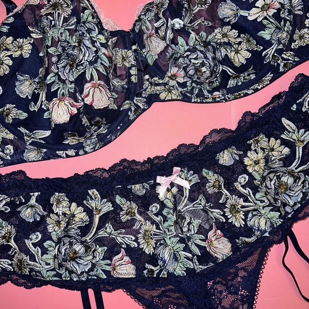 Victoria's Secret unlined 32C,32DDD BRA SET garter thong NAVY BLUE pink applique - Picture 4 of 8